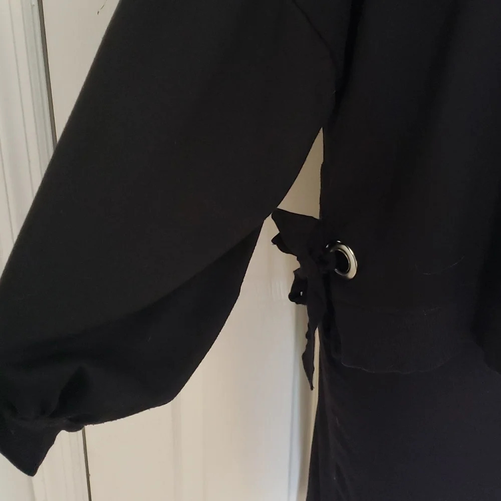 Kim & Cami Black Eyelet Detail Top - Picture 6 of 10